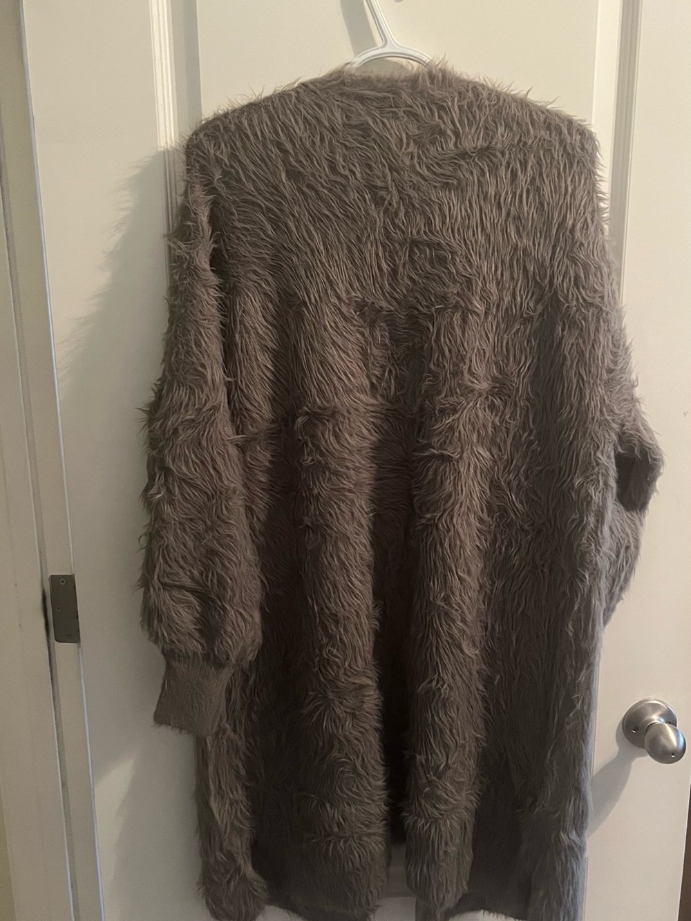 Evans Cardi Melani Feather Women’s Plus UK 18/ US 2X Green Moss Fuzzy Cardigan - Picture 2 of 7